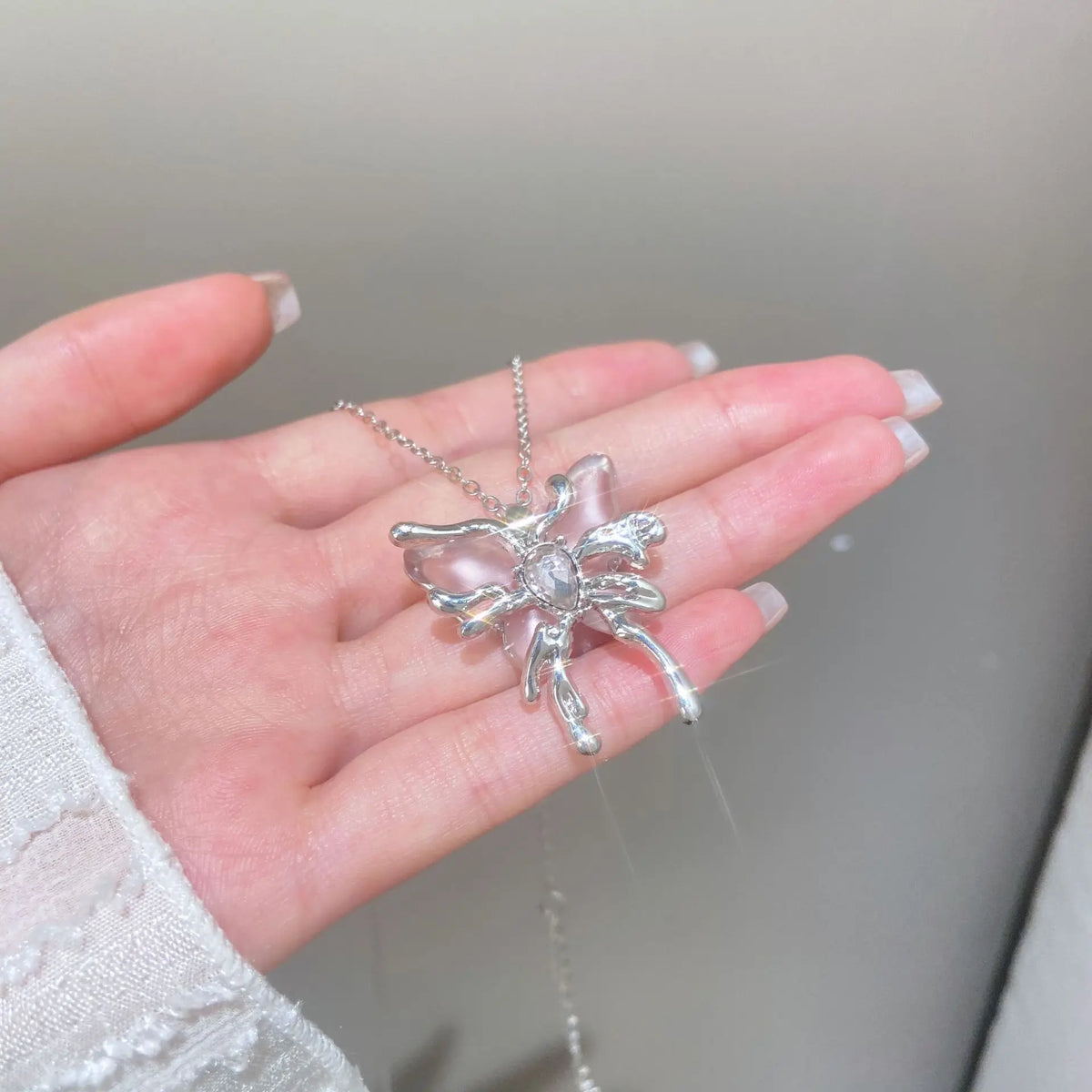 Y2K Sweet Cool Liquid Pink Butterfly Pendant Necklace Female Pink Zircon Water Drop Versatile Necklace Summer New Jewelry