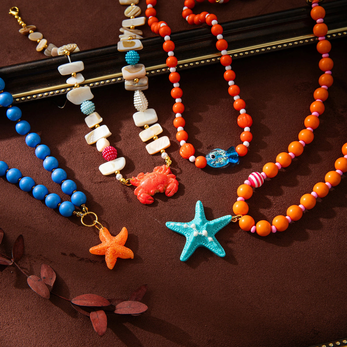 Fashion women's acrylic bead necklace, ocean style starfish crab fish pendant, resin summer vacation jewelry