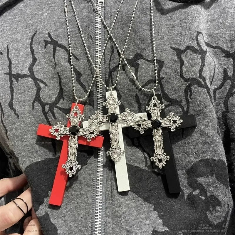 Y2K Wood Cross Black Drill Pendant Necklace for Women Men Fashion Vintage Cool Spicy Girls Hip Hop Necklace Party Jewelry Gifts